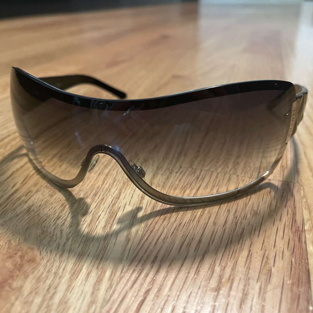 Chanel Sunglasses 4126 Quilted Arms Visor Black & Silver Graident, Used, As-is